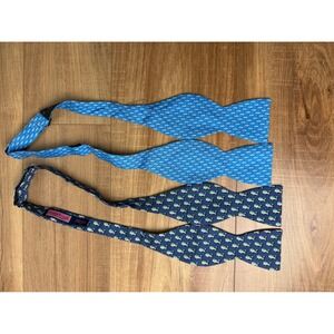 Vineyard Vines Mens Silk Bow Tie Set 2 Whale Tail Fish Navy Blue Adjustable USA
